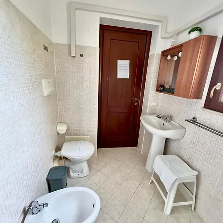 Porta Di Mare Affittacamere *